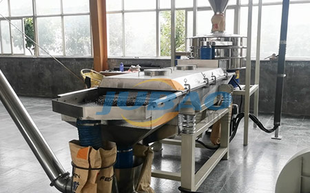 寧夏某客戶旋振篩和直線篩分機(jī)客戶現(xiàn)場實拍